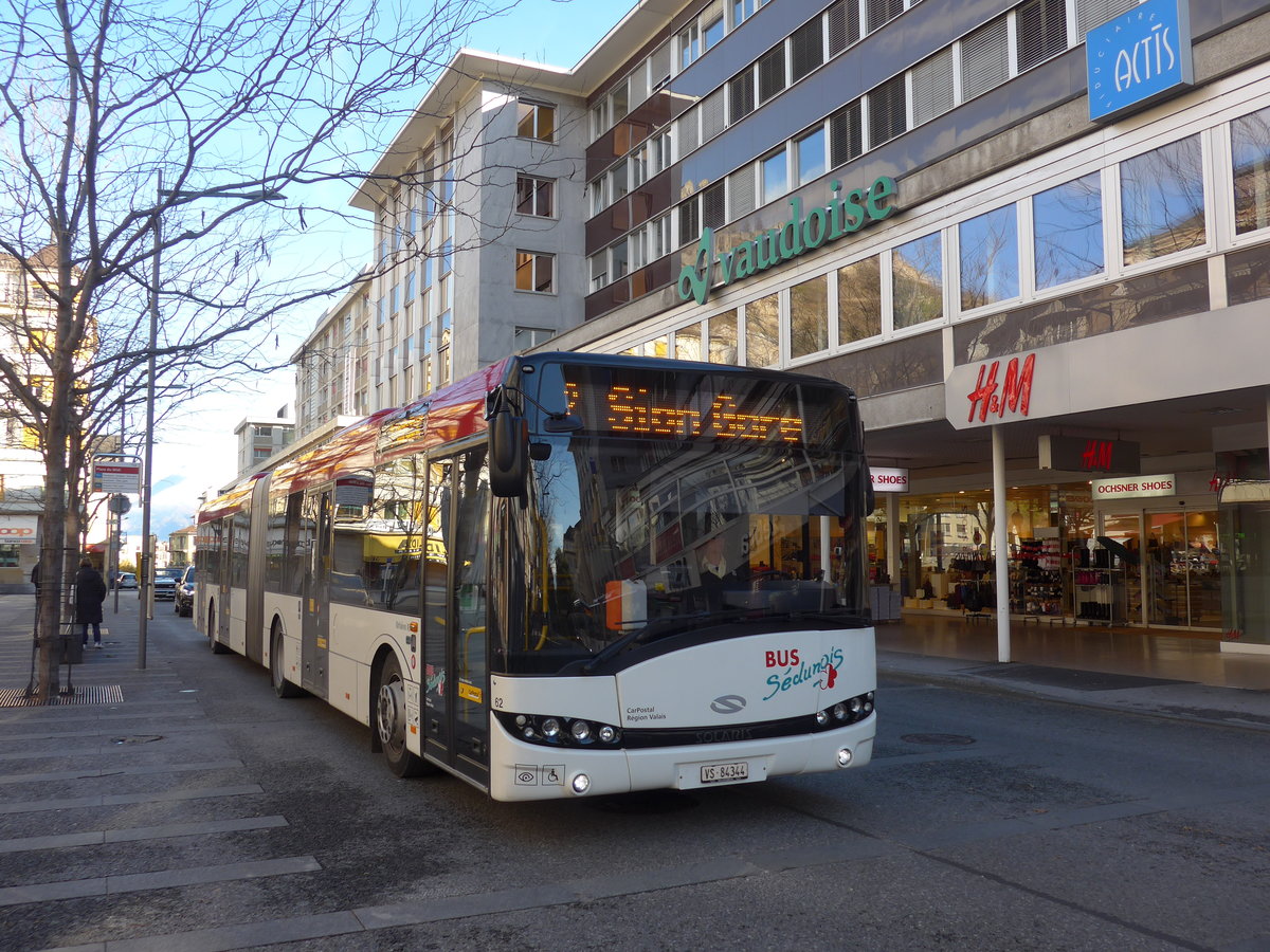 (176'605) - PostAuto Wallis - Nr. 62/VS 84'344 - Solaris am 12. November 2016 in Sion, Place du Midi