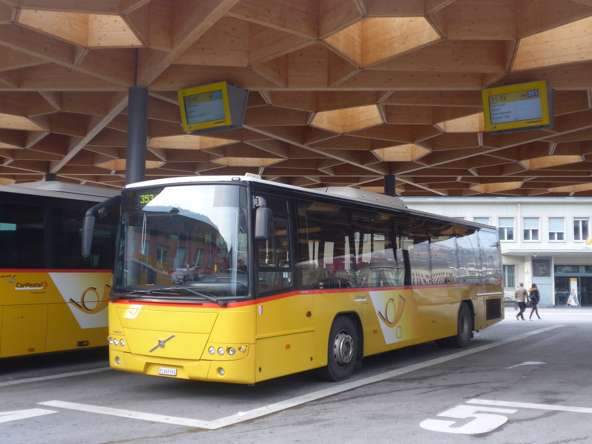 (176'734) - PostAuto Wallis - Nr. 31/VS 449'945 - Volvo (ex PostAuto Ostschweiz) am 26. November 2016 beim Bahnhof Sion