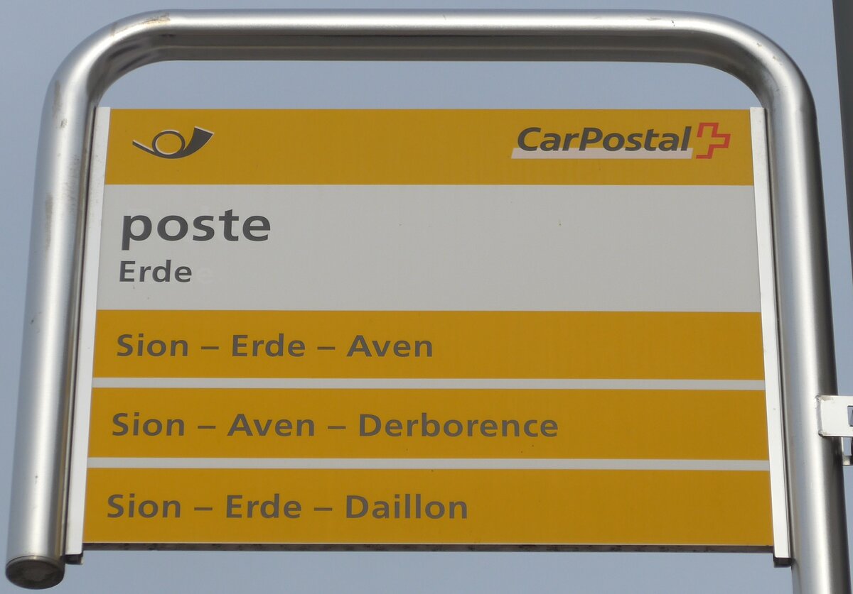(176'740) - PostAuto-Haltestellenschild - Erde, poste - am 26. November 2016