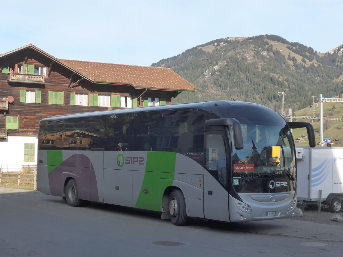 (176'764) - Aus Italien: STPS Sondrio - EN-628 XK - Irisbus am 27. November 2016 beim Bahnhof Zweisimmen