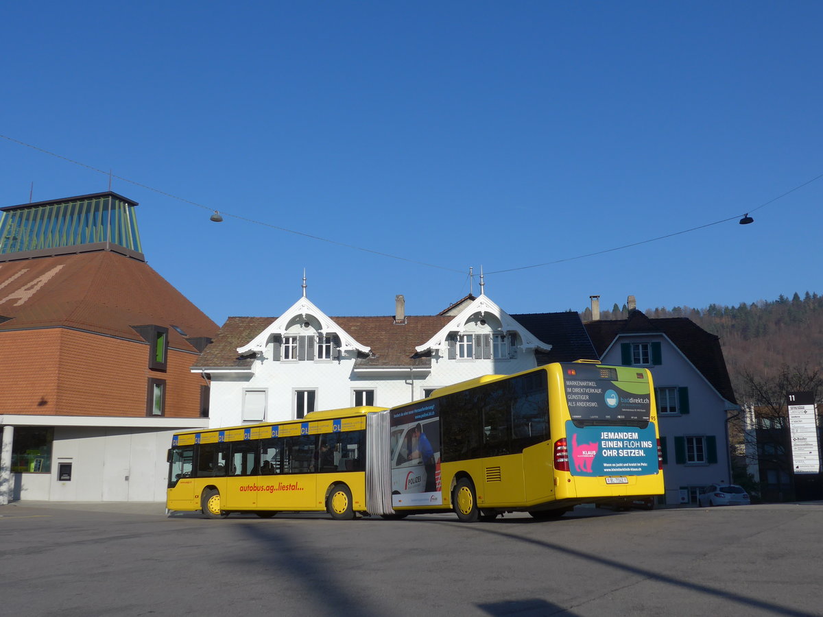 (176'878) - AAGL Liestal - Nr. 95/BL 7042 - Mercedes am 5. Dezember 2016 beim Bahnhof Liestal