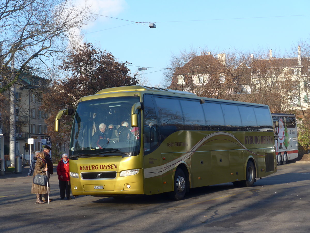 (176'911) - Kyburg Reisen, Effretikon - ZH 672'831 - Volvo am 6. Dezember 2016 in Zrich, Sihlquai