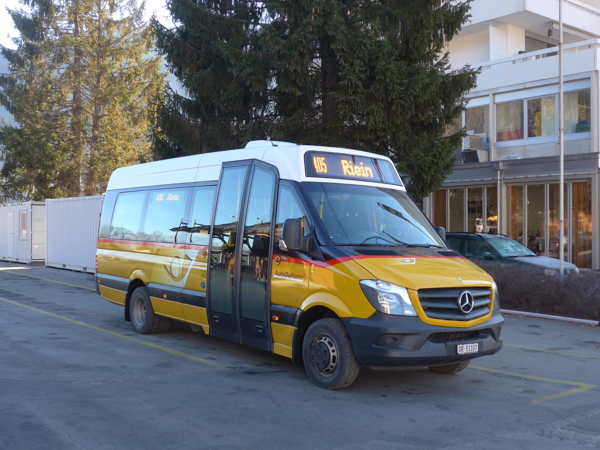 (177'097) - PostAuto Graubnden - GR 51'337 - Mercedes/VDL am 10. Dezember 2016 beim Bahnhof Ilanz