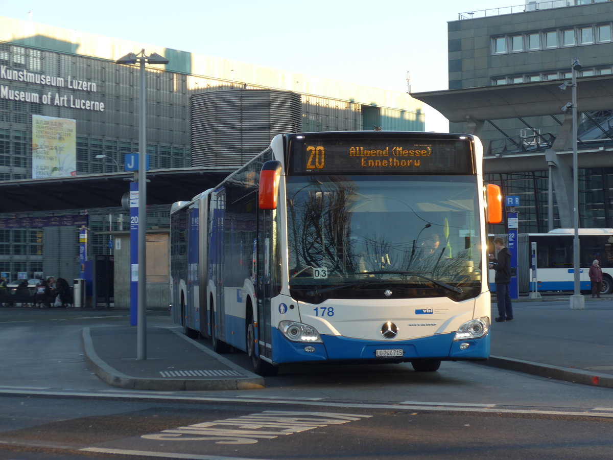 (177'125) - VBL Luzern - Nr. 178/LU 240'715 - Mercedes am 10. Dezember 2016 beim Bahnhof Luzern
