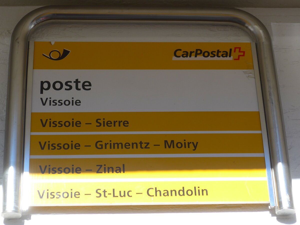 (178'120) - PostAuto-Haltestellenschild - Vissoie, poste - am 21. Januar 2017