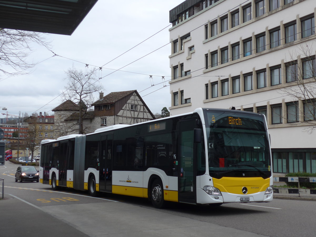 (179'034) - VBSH Schaffhausen - Nr. 8/SH 38'008 - Mercedes am 20. Mrz 2017 beim Bahnhof Schaffhausen