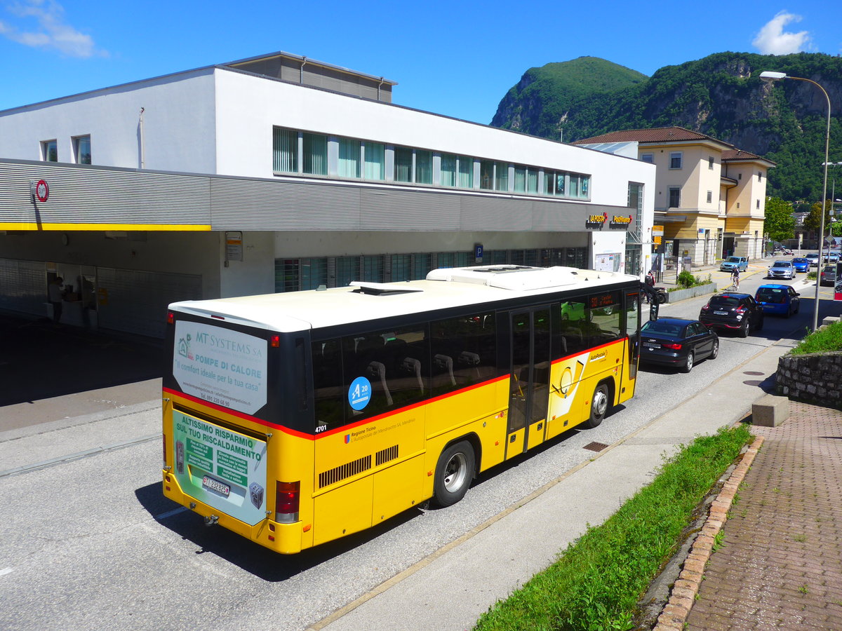 (180'074) - Autopostale, Mendrisio - TI 232'825 - Volvo am 13. Mai 2017 beim Bahnhof Mendrisio