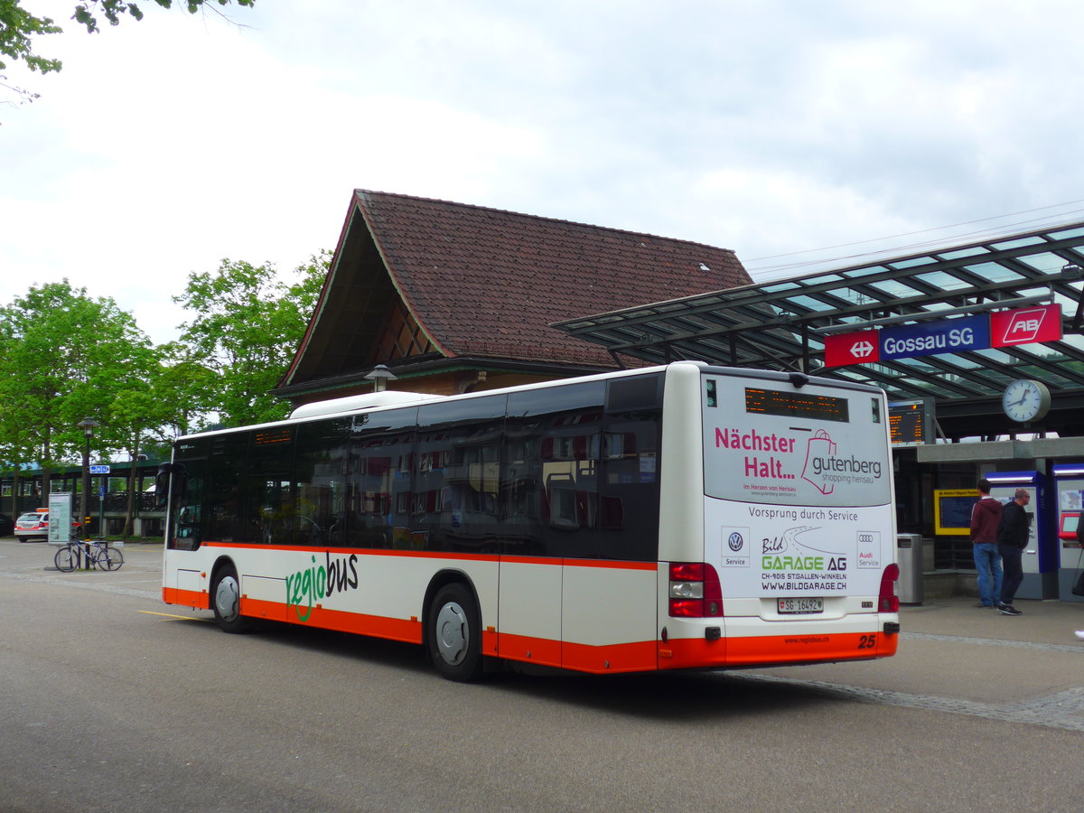 (180'215) - Regiobus, Gossau - Nr. 25/SG 16'492 - MAN am 21. Mai 2017 beim Bahnhof Gossau