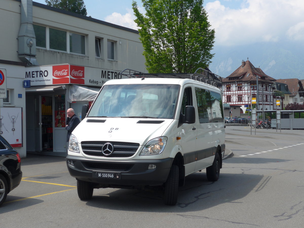 (180'718) - Schweizer Armee - M+100'946 - Mercedes am 24. Mai 2017 beim Bahnhof Stans
