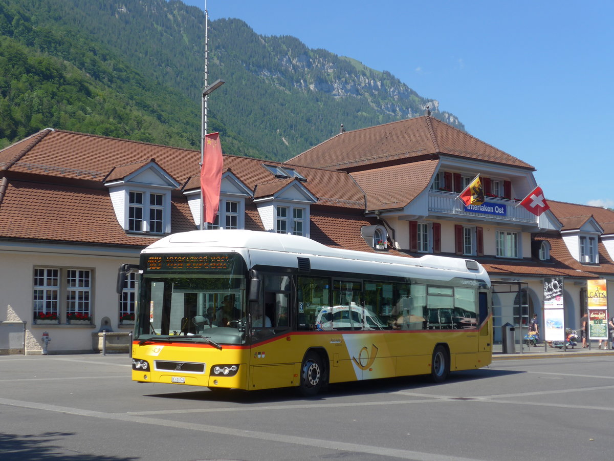 (181'025) - PostAuto Bern - BE 610'541 - Volvo am 11. Juni 2017 beim Bahnhof Interlaken Ost