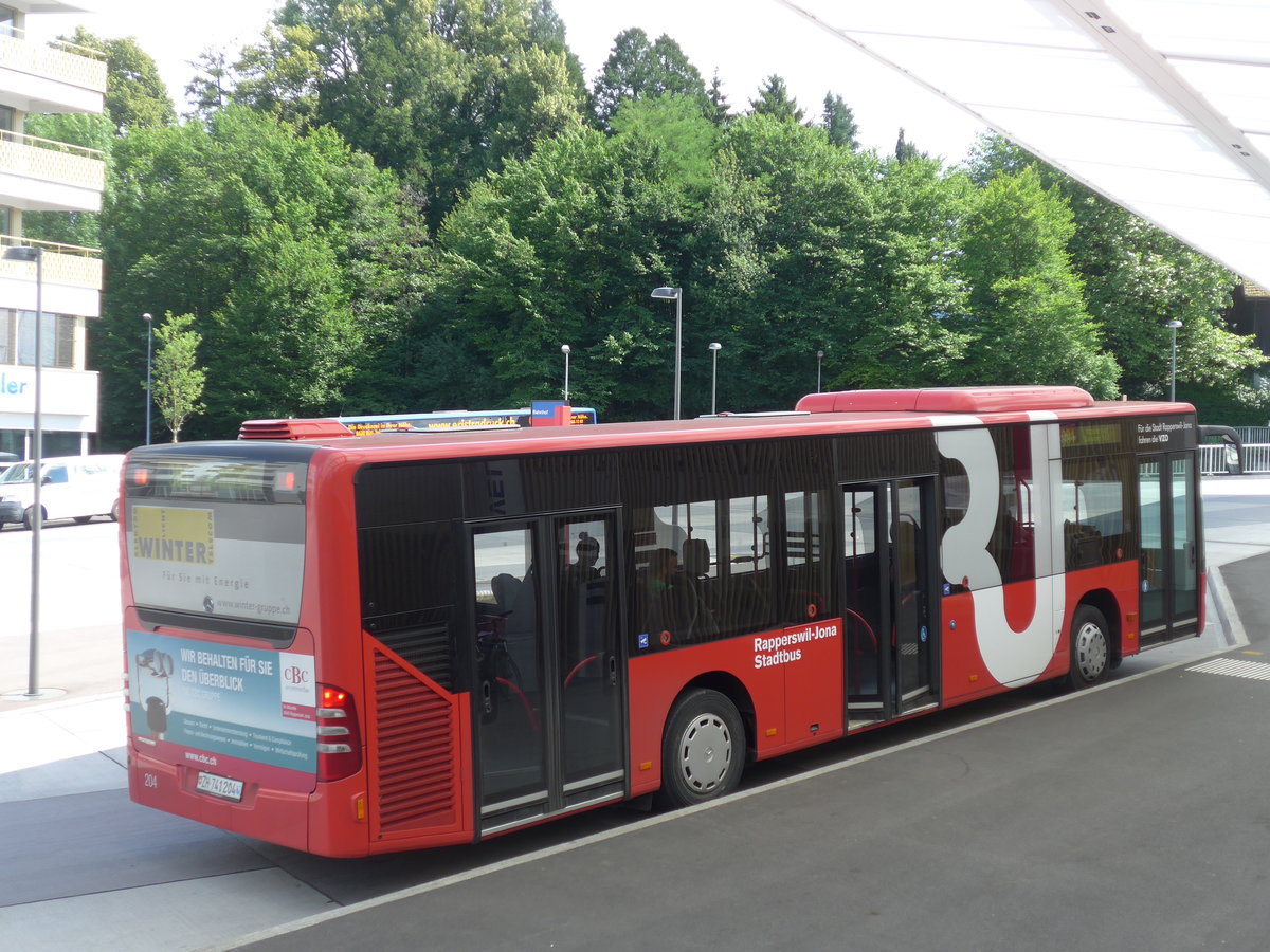 (181'122) - VZO Grningen - Nr. 204/ZH 741'204 - Mercedes am 15. Juni 2017 beim Bahnhof Jona