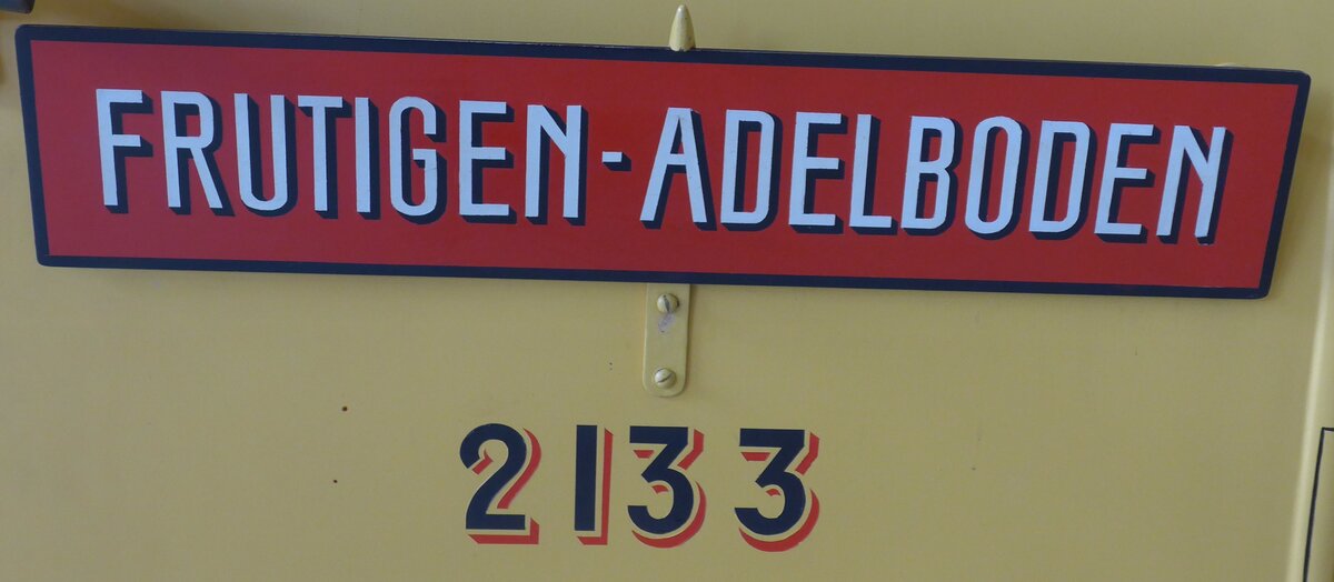 (181'681) - Routentafel Frutigen-Adelboden der Postkutsche Nr. 2133 am 1. Juli 2017 in Frutigen, Garage AFA