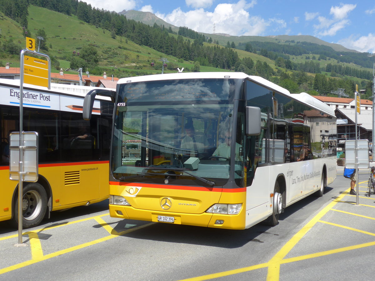 (182'756) - PostAuto Graubnden - GR 102'394 - Mercedes am 5. August 2017 beim Bahnhof Scuol-Tarasp