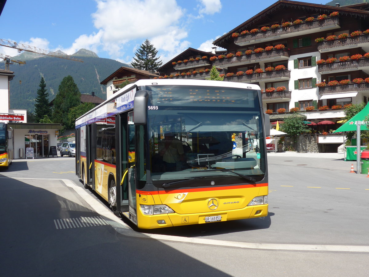 (182'768) - PostAuto Graubnden - GR 168'851 - Mercedes am 5. August 2017 beim Bahnhof Klosters