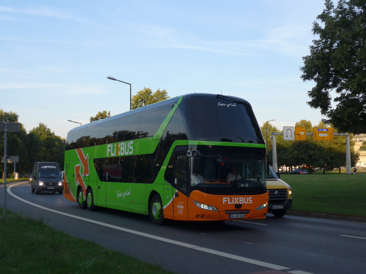 (182'849) - Schrder, Langenau - UL-SC 653 - Neoplan am 8. August 2017 in Dresden, Lingnerallee
