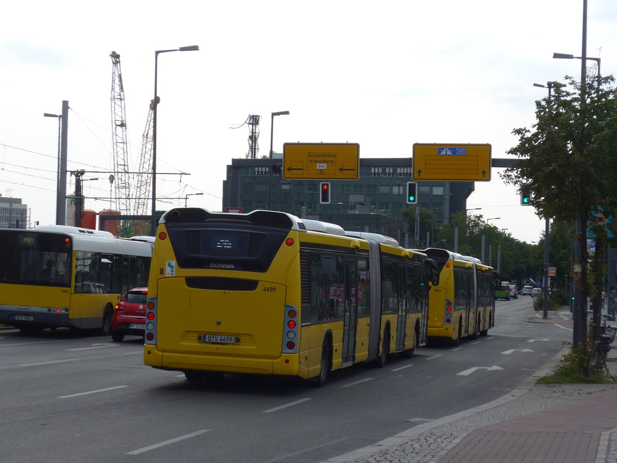 (183'359) - BVG Berlin - Nr. 4499/B-V 4499 - Scania am 10. August 2017 beim Hauptbahnhof Berlin