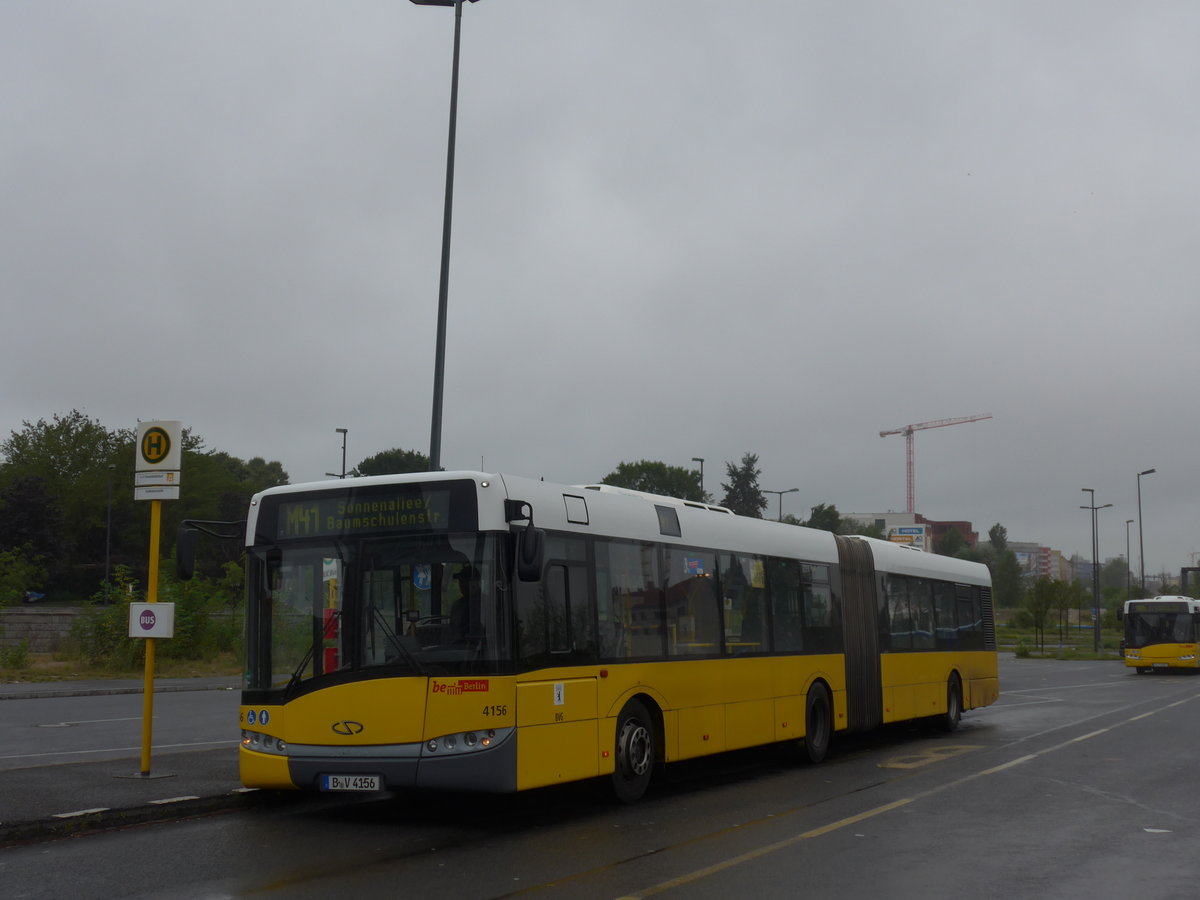 (183'506) - BVG Berlin - Nr. 4156/B-V 4156 - Solaris am 12. August 2017 beim Hauptbahnhof Berlin