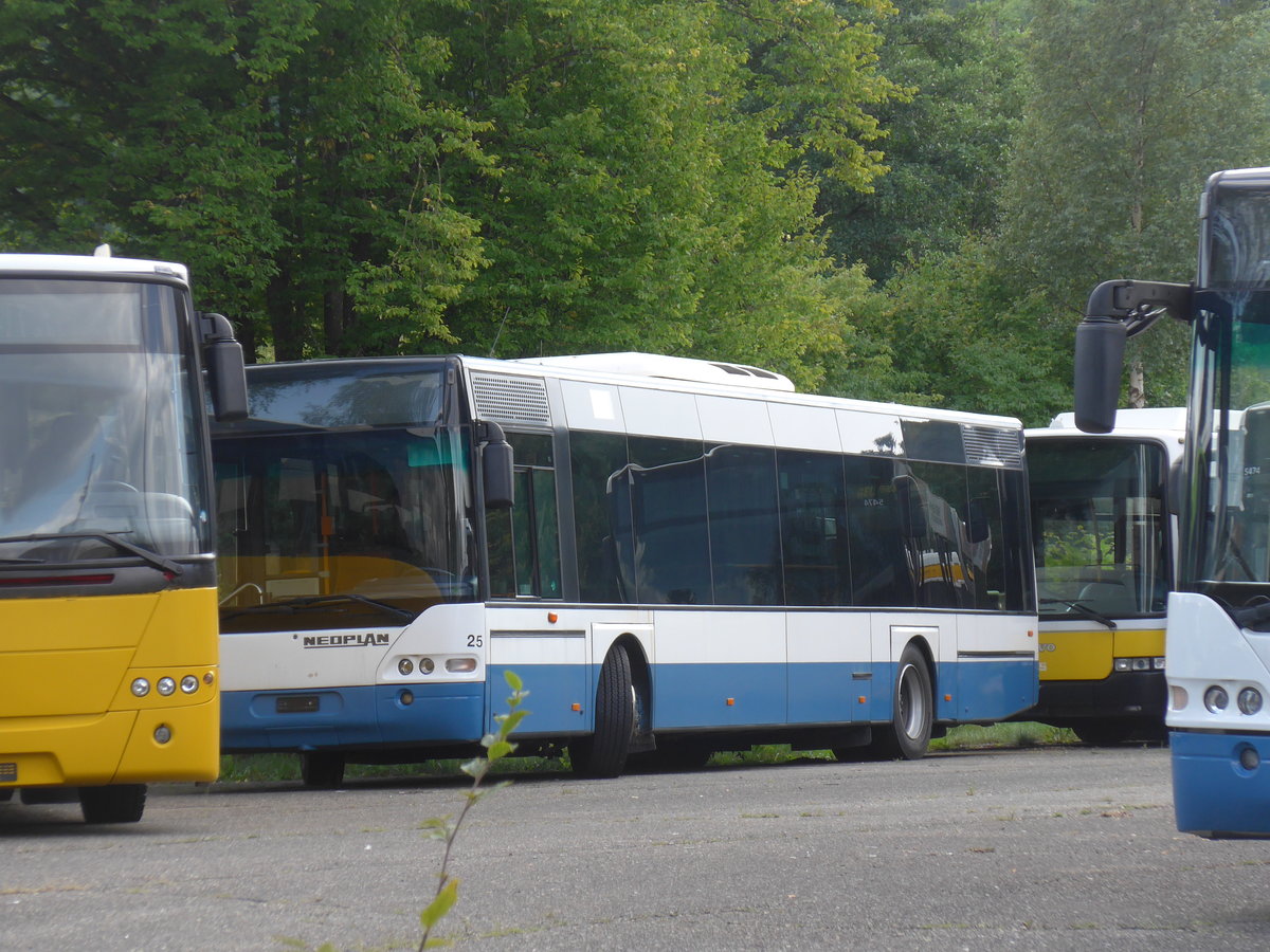 (183'750) - Limmat Bus, Dietikon - Nr. 25 - Neoplan am 20. August 2017 in Dbendorf, EvoBus