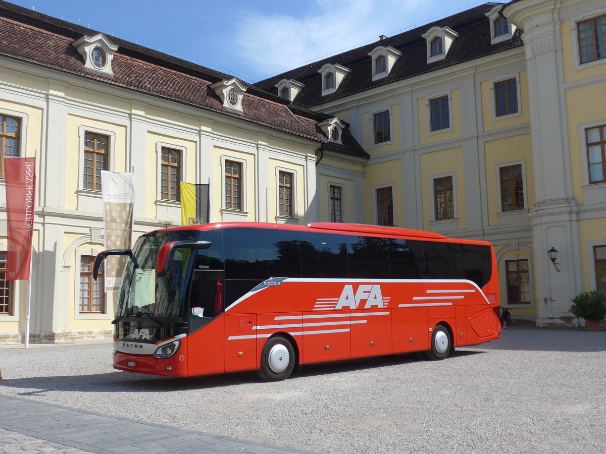 (183'830) - Aus der Schweiz: AFA Adelboden - Nr. 15/BE 26'702 - Setra am 22. August 2017 in Ludwigsburg, Schloss