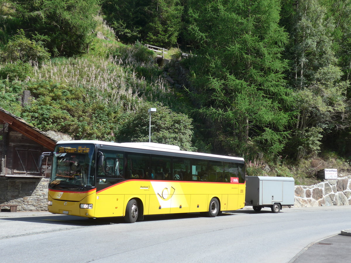 (184'234) - PostAuto Wallis - VS 415'900 - Irisbus am 25. August 2017 in Saas-Balen, Dorf
