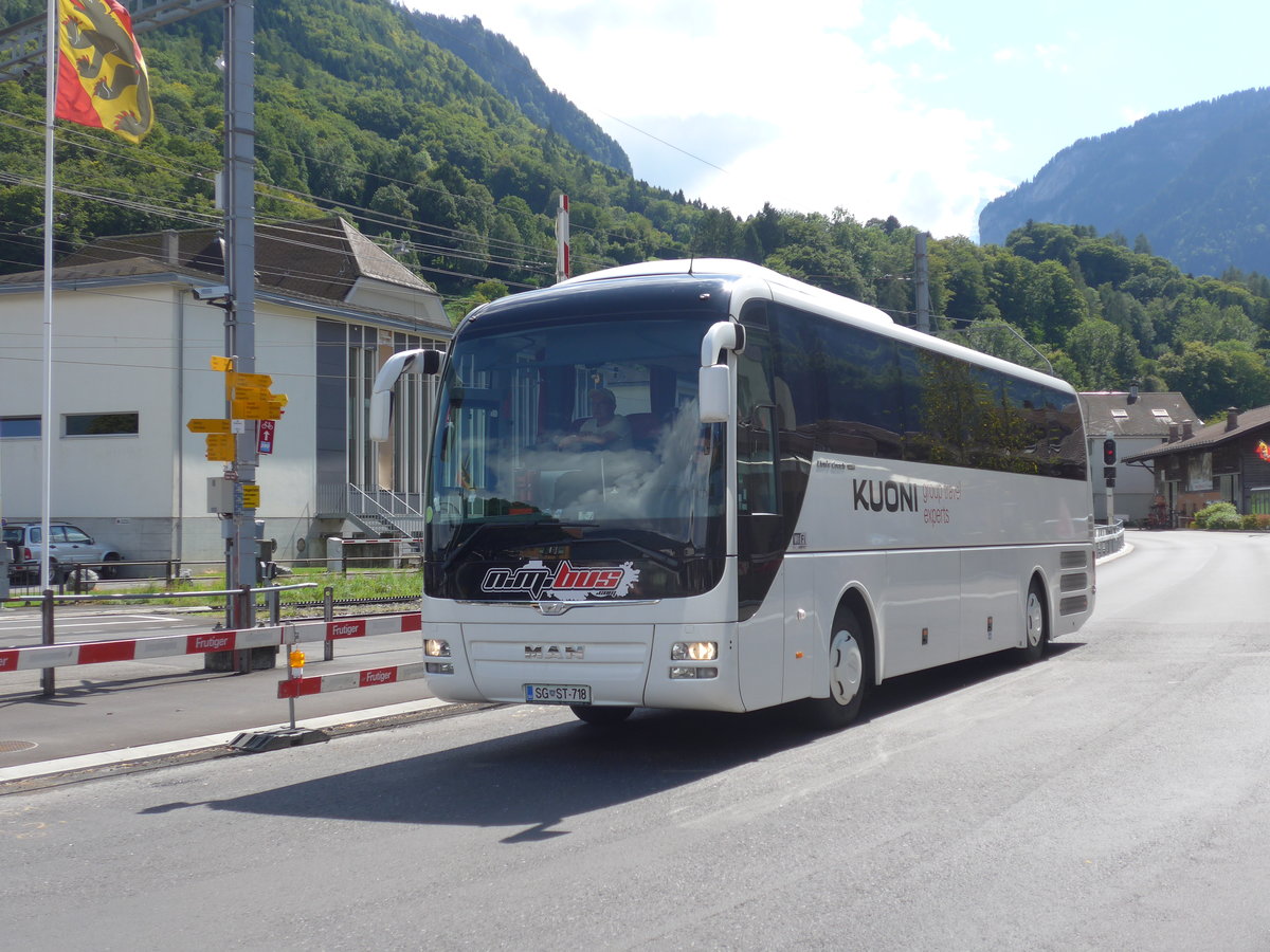 (184'564) - Aus Slowenien: N.M.Bus, Slovenj Gradec - SG ST-718 - MAN am 3. September 2017 beim Bahnhof Wilderswil