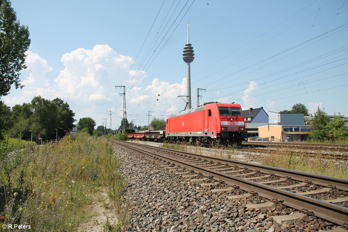 185 366-2 durchfährt Nürnberg Hohe Marter mit einem Militärzug 13.08.24