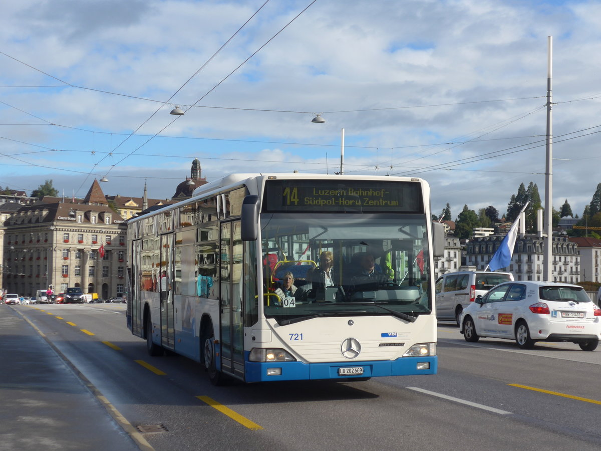 (185'146) - VBL Luzern - Nr. 721/LU 202'669 - Mercedes (ex Heggli, Kriens Nr. 721) am 18. September 2017 in Luzern, Bahnhofbrcke