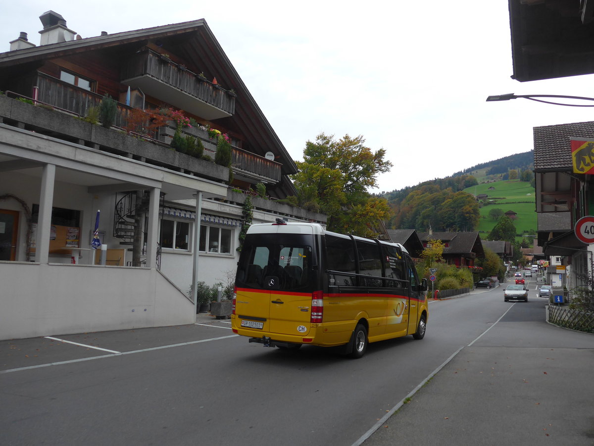 (185'752) - PostAuto Graubnden - GR 102'501 - Mercedes/Tomassini am 2. Oktober 2017 in Reichenbach, Bahnhofstrasse