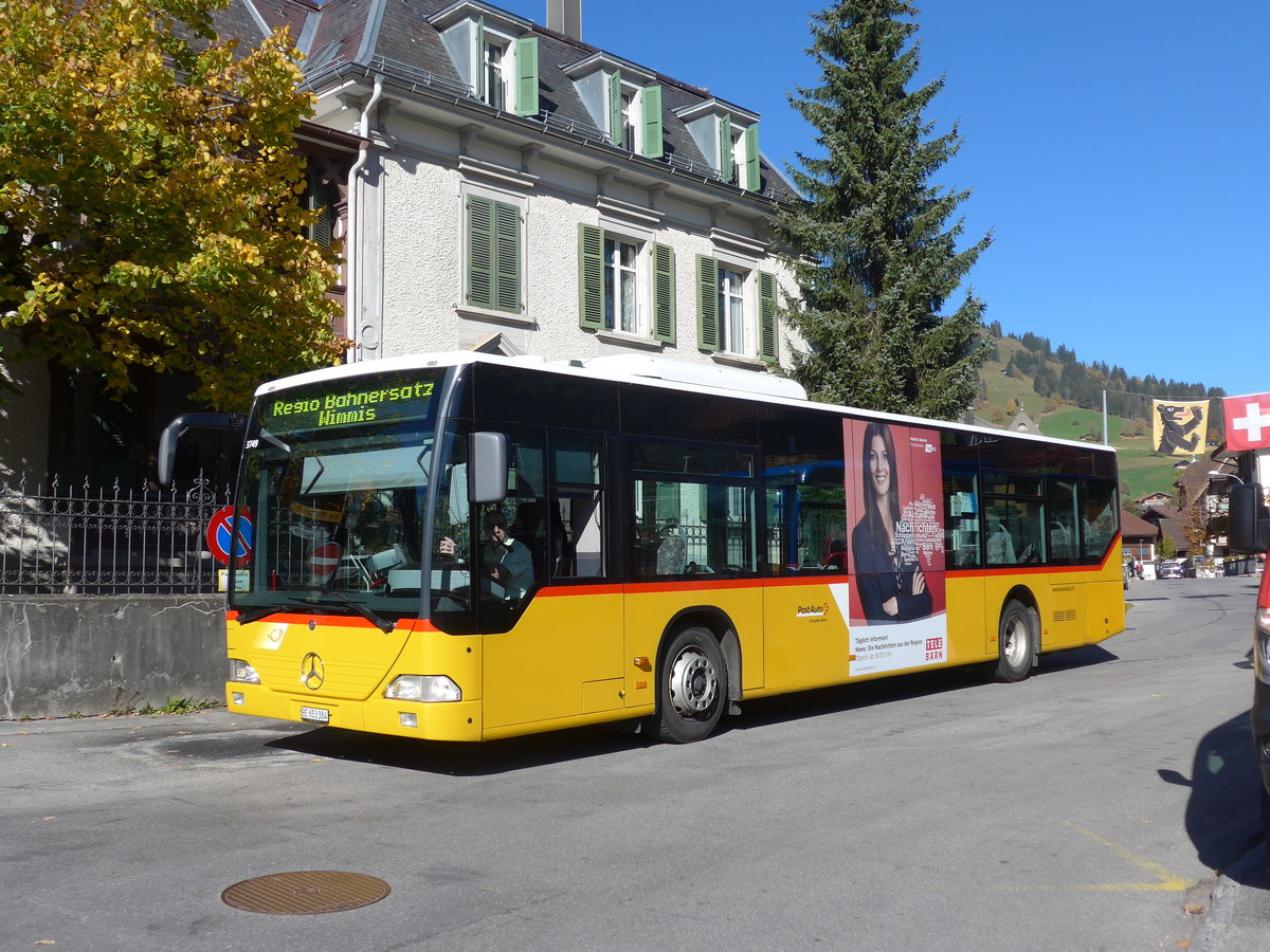 (185'889) - PostAuto Bern - BE 653'384 - Mercedes (ex Nr. 532; ex BE 610'544; ex BE 614'044) am 16. Oktober 2017 beim Bahnhof Zweisimmen