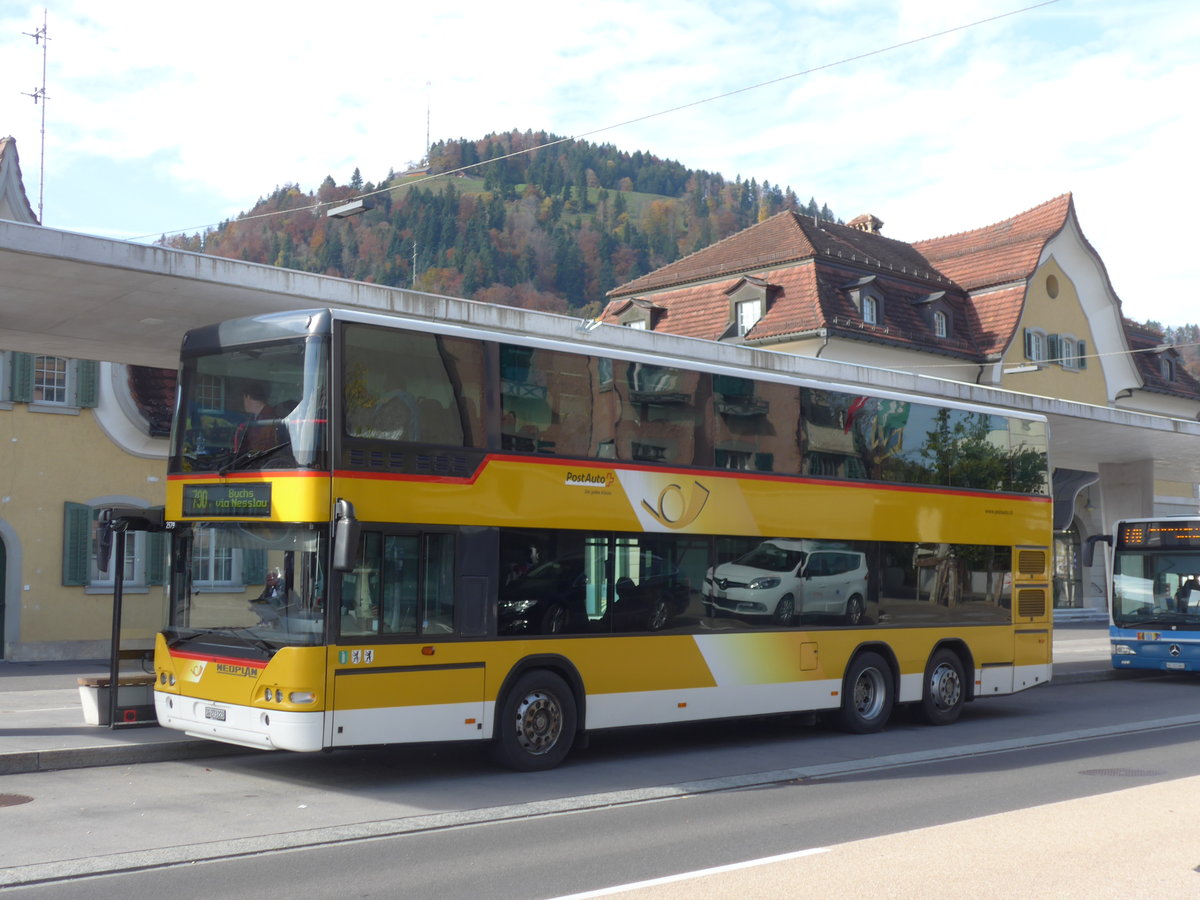 (185'914) - PostAuto Ostschweiz - SG 273'223 - Neoplan (ex P 27'022) am 19. Oktober 2017 beim Bahnhof Wattwil