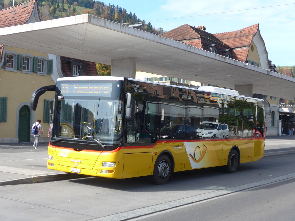 (185'920) - Postautobetriebe Unteres Toggenburg, Ltisburg - SG 47'120 - MAN/Gppel am 19. Oktober 2017 beim Bahnhof Wattwil