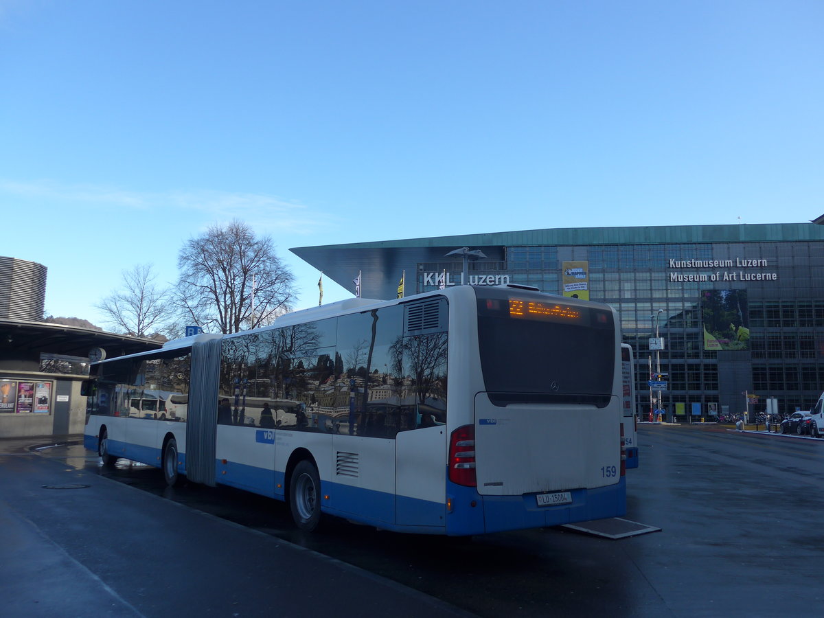 (186'843) - VBL Luzern - Nr. 159/LU 15'004 - Mercedes am 9. Dezember 2017 beim Bahnhof Luzern