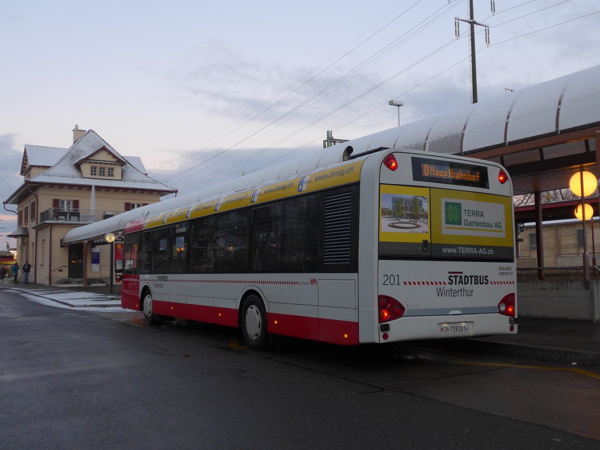(186'930) - SW Winterthur - Nr. 201/ZH 719'201 - Solaris am 9. Dezember 2017 beim Bahnhof Oberwinterthur
