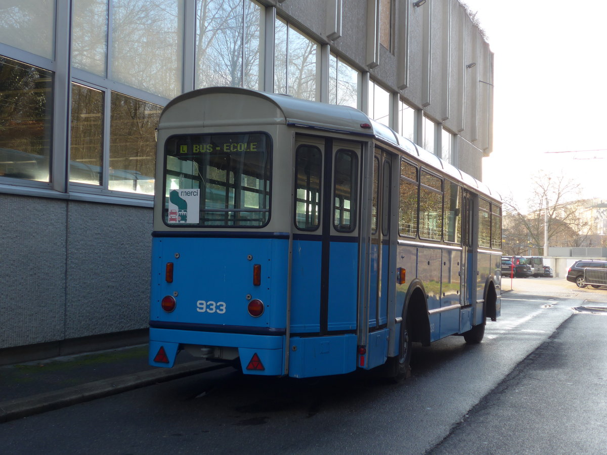(187'119) - TL Lausanne (Rtrobus) - Nr. 933 - Moser/Eggli-Mischler Personenanhnger am 23. Dezember 2017 in Lausanne, Dpt Borde