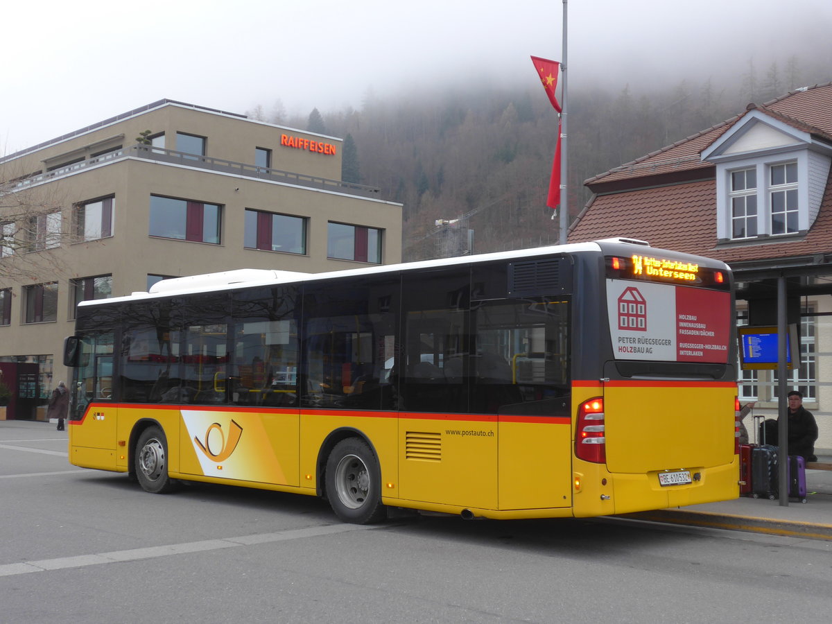 (187'343) - PostAuto Bern - BE 610'532 - Mercedes am 24. Dezember 2017 beim Bahnhof Interlaken Ost