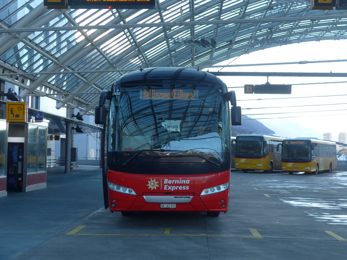 (187'605) - PostAuto Graubnden - GR 162'993 - Neoplan am 1. Januar 2018 in Chur, Postautostation