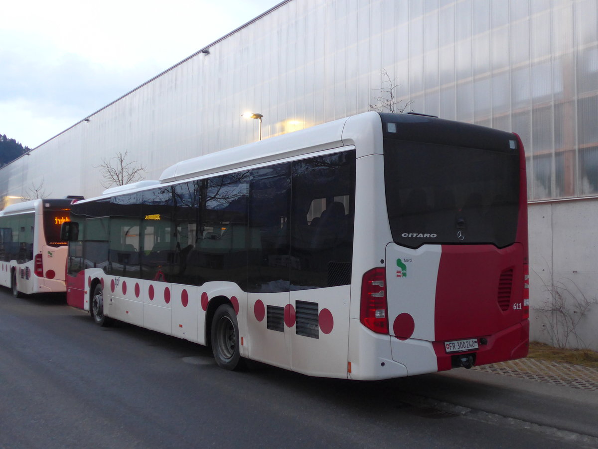 (187'674) - TPF Fribourg (Wieland 75) - Nr. 611/FR 300'240 - Mercedes am 7. Januar 2018 beim Bahnhof Frutigen