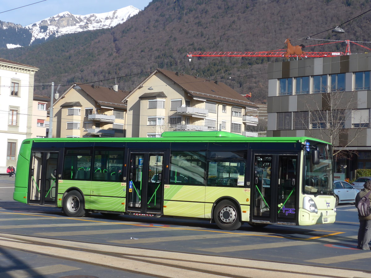 (187'939) - TPC Aigle - VD 1201 - Irisbus am 14. Januar 2018 beim Bahnhof Aigle