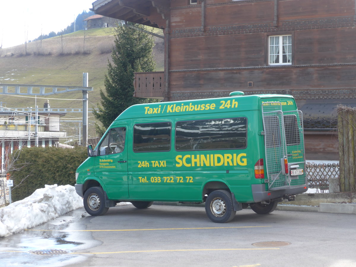 (188'084) - Schnidrig, Zweisimmen - BE 671'366 - Mercedes am 28. Januar 2018 beim Bahnhof Zweisimmen