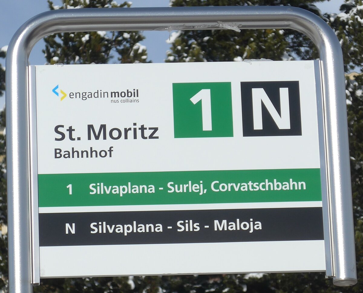 (188'105) - engadin mobil-Haltestellenschild - St. Moritz, Bahnhof - am 3. Februar 2018