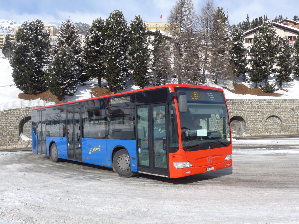 (188'110) - Chrisma, St. Moritz - GR 15'029 - Mercedes am 3. Februar 2018 beim Bahnhof St. Moritz