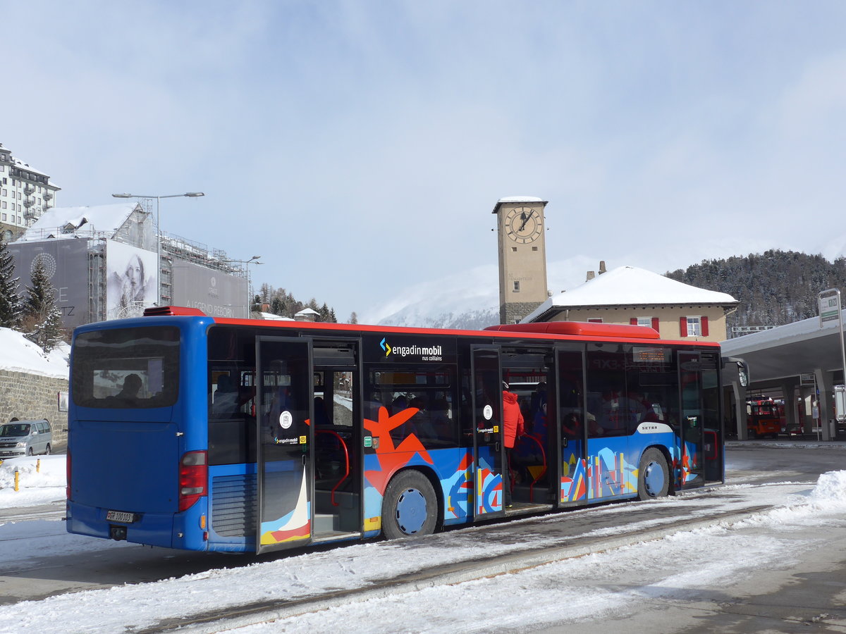(188'125) - SBC Chur - Nr. 103/GR 100'103 - Setra (ex Nr. 13) am 3. Februar 2018 beim Bahnhof St. Moritz