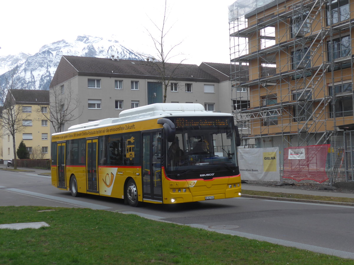 (188'240) - PostAuto Bern - BE 827'645 - Ebusco am 5. Februar 2018 beim Bahnhof Interlaken Ost