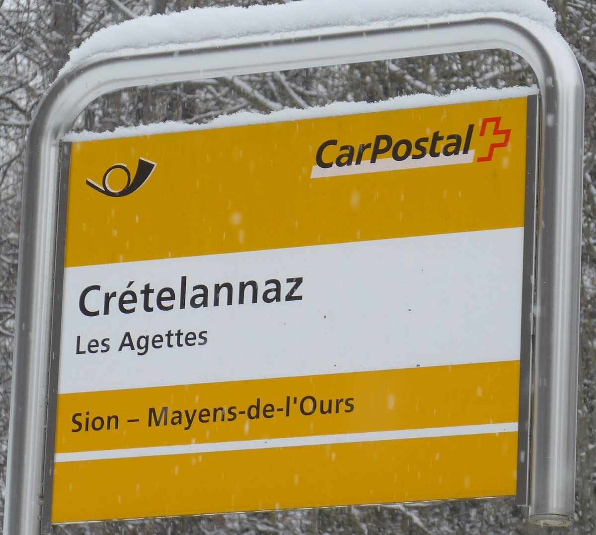 (188'393) - PostAuto-Haltestellenschild - Les Agettes, Crtelannaz - am 11. Februar 2018