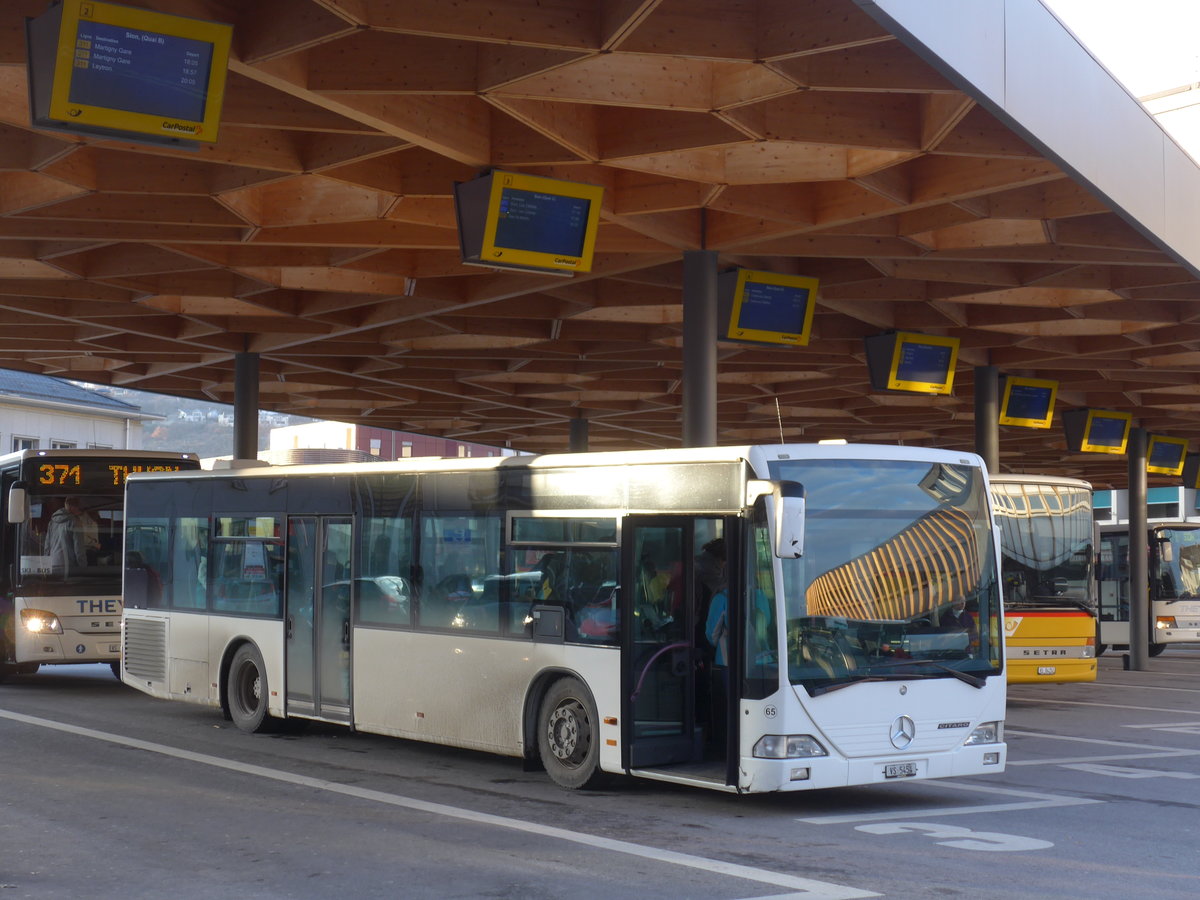 (188'941) - Interbus, Yverdon - Nr. 65/VS 5454 - Mercedes (ex ARCC Aubonne Nr. 10) am 18. Februar 2018 beim Bahnhof Sion (Einsatz Theytaz)