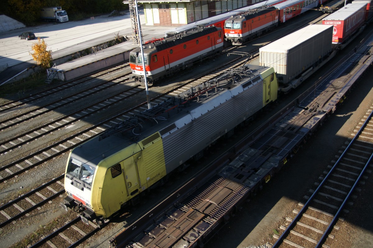 189 202-5 am 30. Oktober 2011 im Bahnhof von Kufstein.