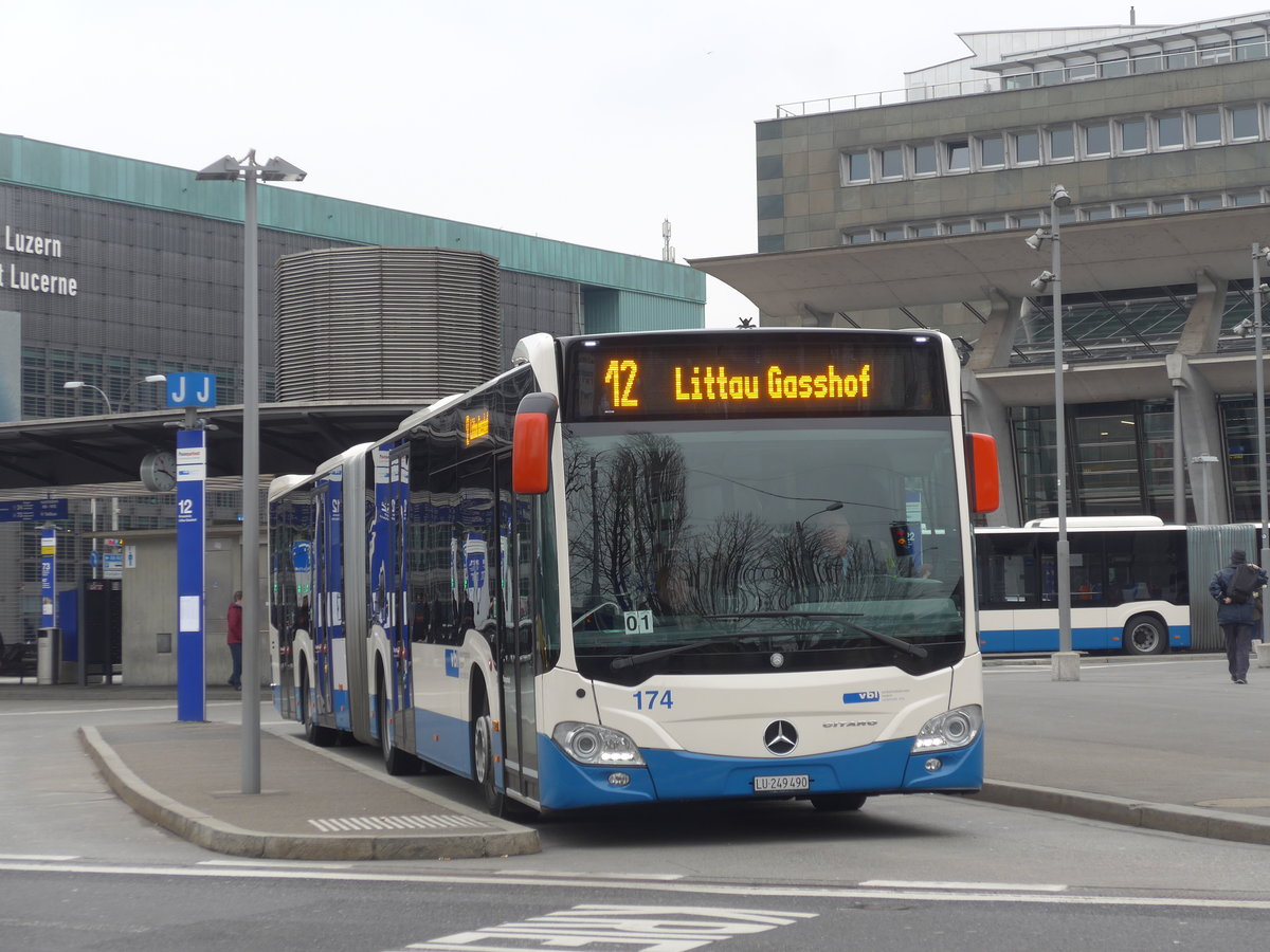 (189'316) - VBL Luzern - Nr. 174/LU 249'490 - Mercedes am 17. Mrz 2018 beim Bahnhof Luzern