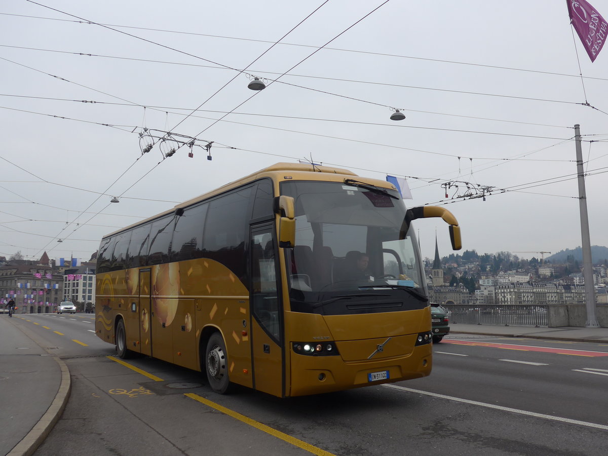 (189'326) - Aus Italien: ??? - EN-311 CC - Volvo am 17. Mrz 2018 in Luzern, Bahnhofbrcke