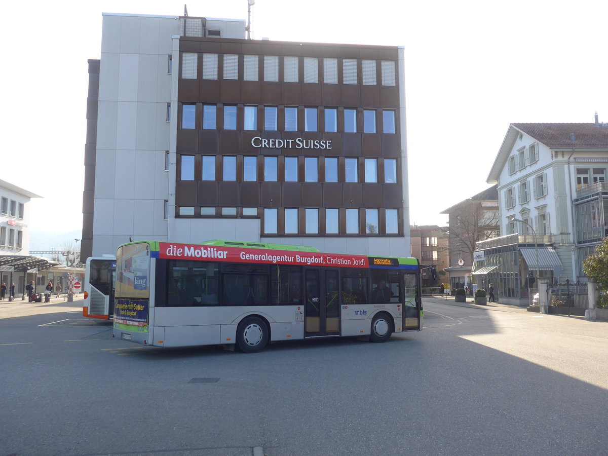 (190'015) - Busland, Burgdorf - Nr. 16/BE 619'158 - Solaris am 7. April 2018 beim Bahnhof Burgdorf