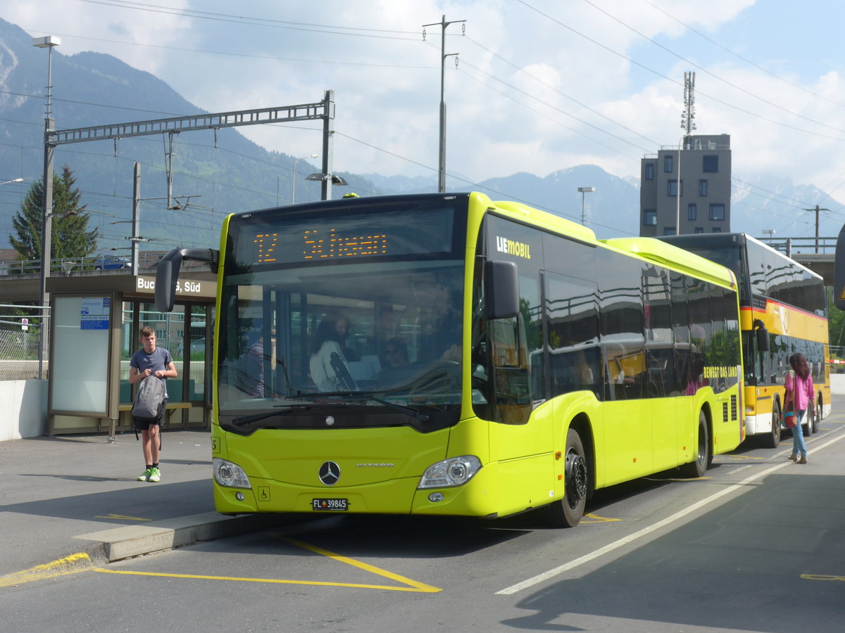 (192'751) - Aus Liechtenstein: LBA Vaduz - Nr. 45/FL 39'845 - Mercedes am 5. Mai 2018 beim Bahnhof Buchs